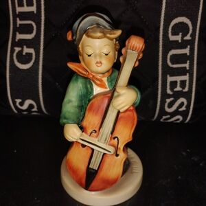 Hummel Figurine #186 Sweet Music CLEARANCE 1/2 PRICE!